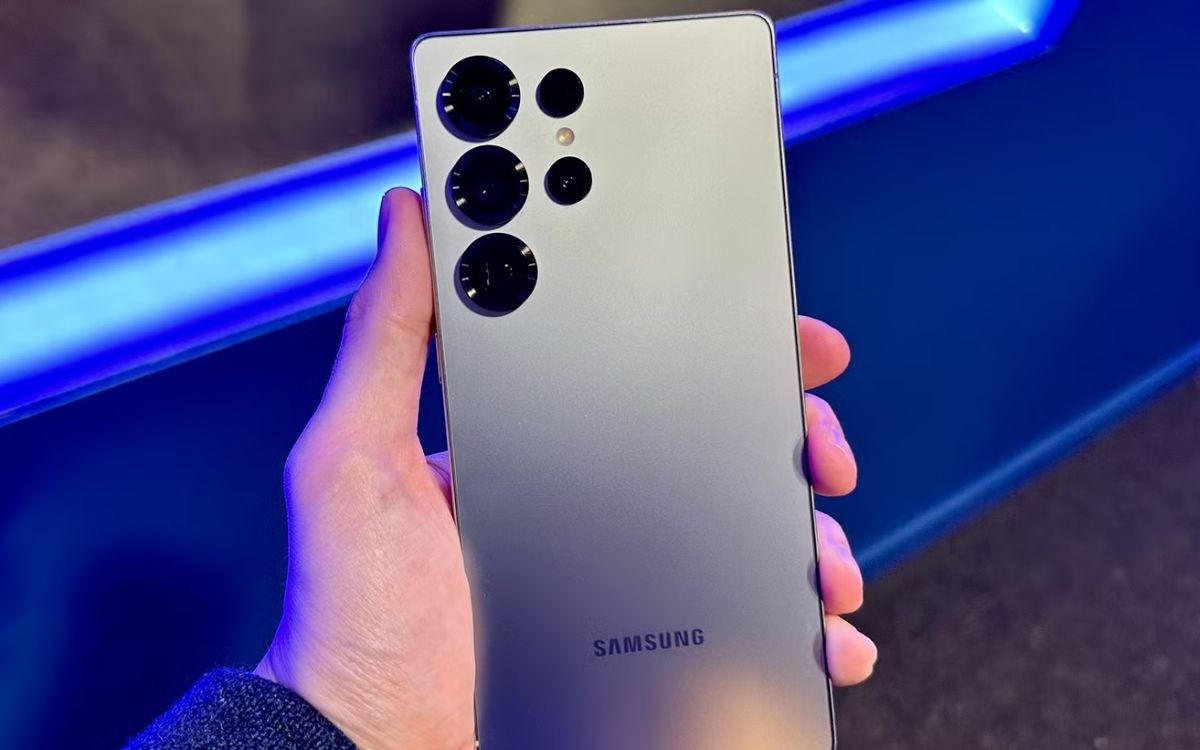 Samsung Galaxy S25 Ultra (Full Details + Price)