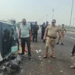 एक छोटी सी मासूम बच्ची की जिंदगी एक्सप्रेसवे की एक ढाल पर खत्म हो गई। शनिवार दोपहर बुंदेलखंड एक्सप्रेसवे पर हुई इस दर्दनाक दुर्घटना ने पूरे बांदा और बुंदेलखंड को झकझोर दिया।